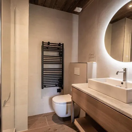 Penthouse In Moriond Belvedere District * 쿠쉐벨